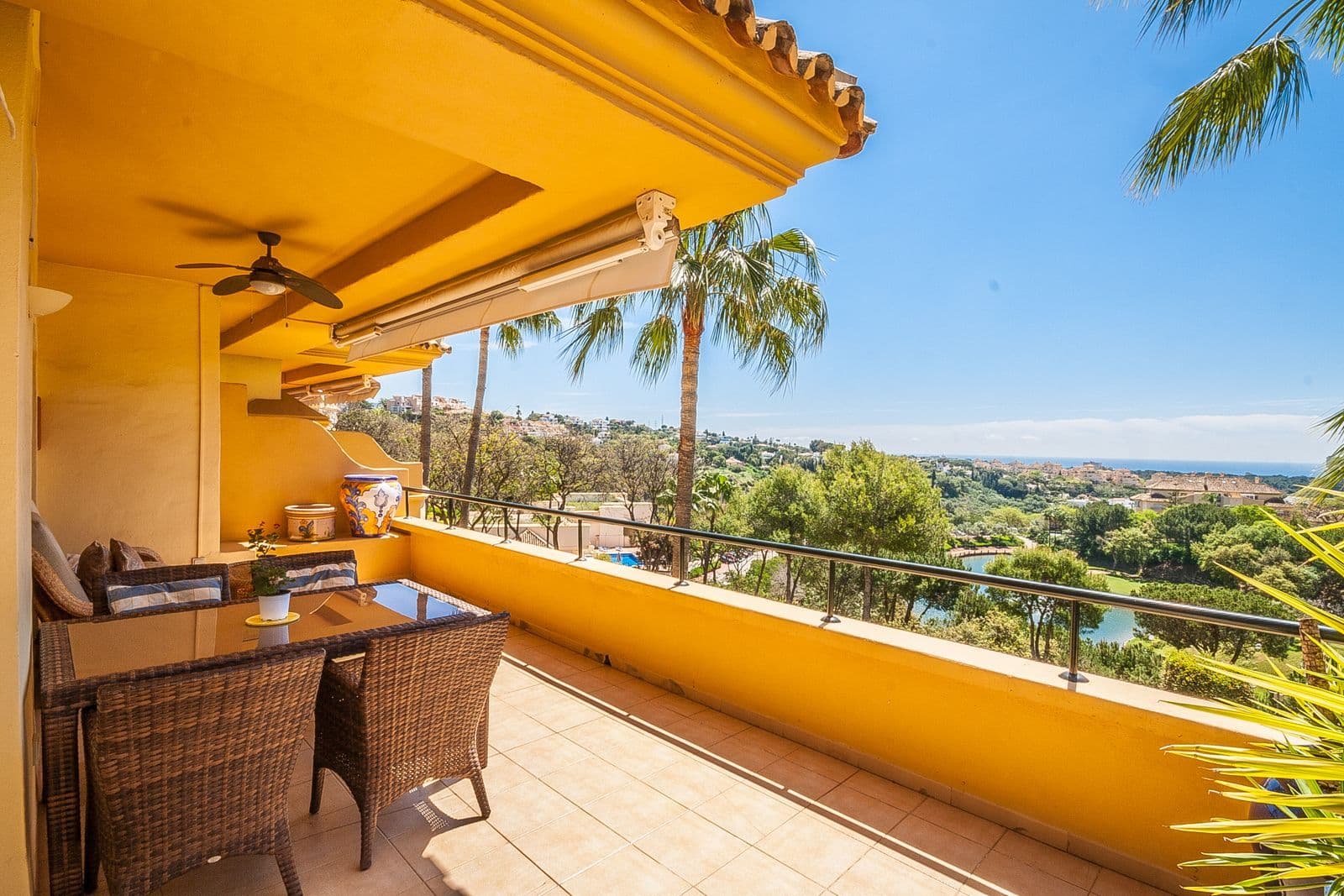Middle Floor Apartment in Elviria, Marbella East