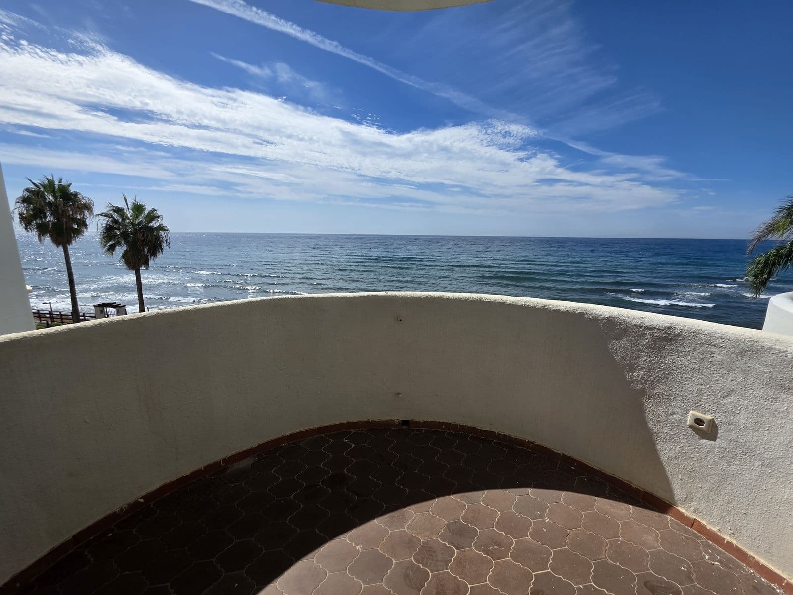Middle Floor Apartment in Calahonda, Mijas