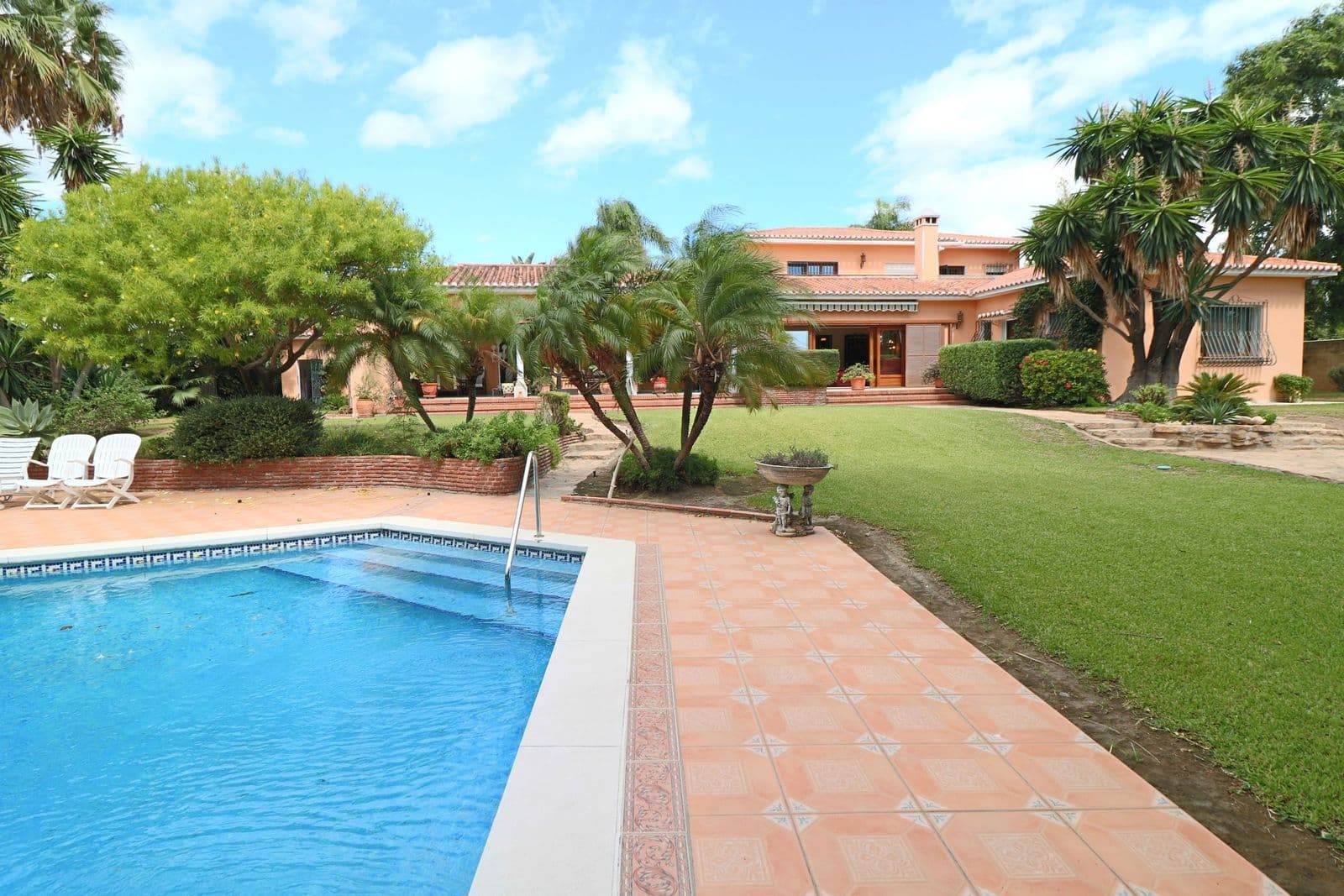 Detached Villa in El Paraiso, Estepona