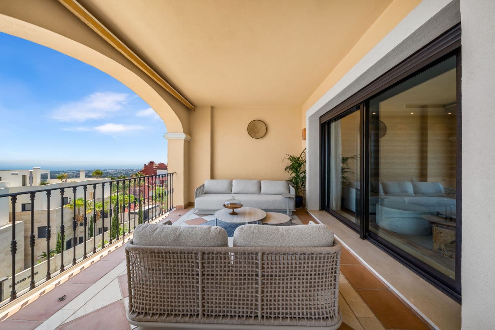 Middle Floor Apartment in La Quinta, Benahavís
