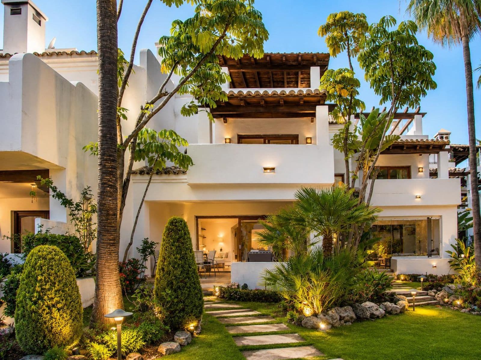 Townhouse in El Paraiso, Estepona