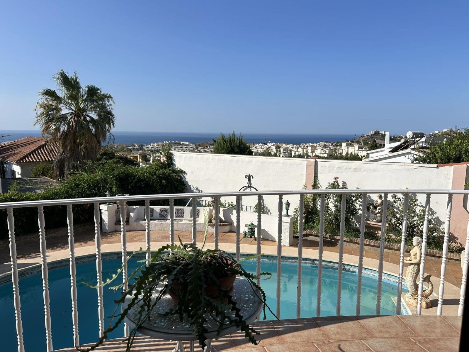 Detached Villa in Benalmadena, Benalmádena