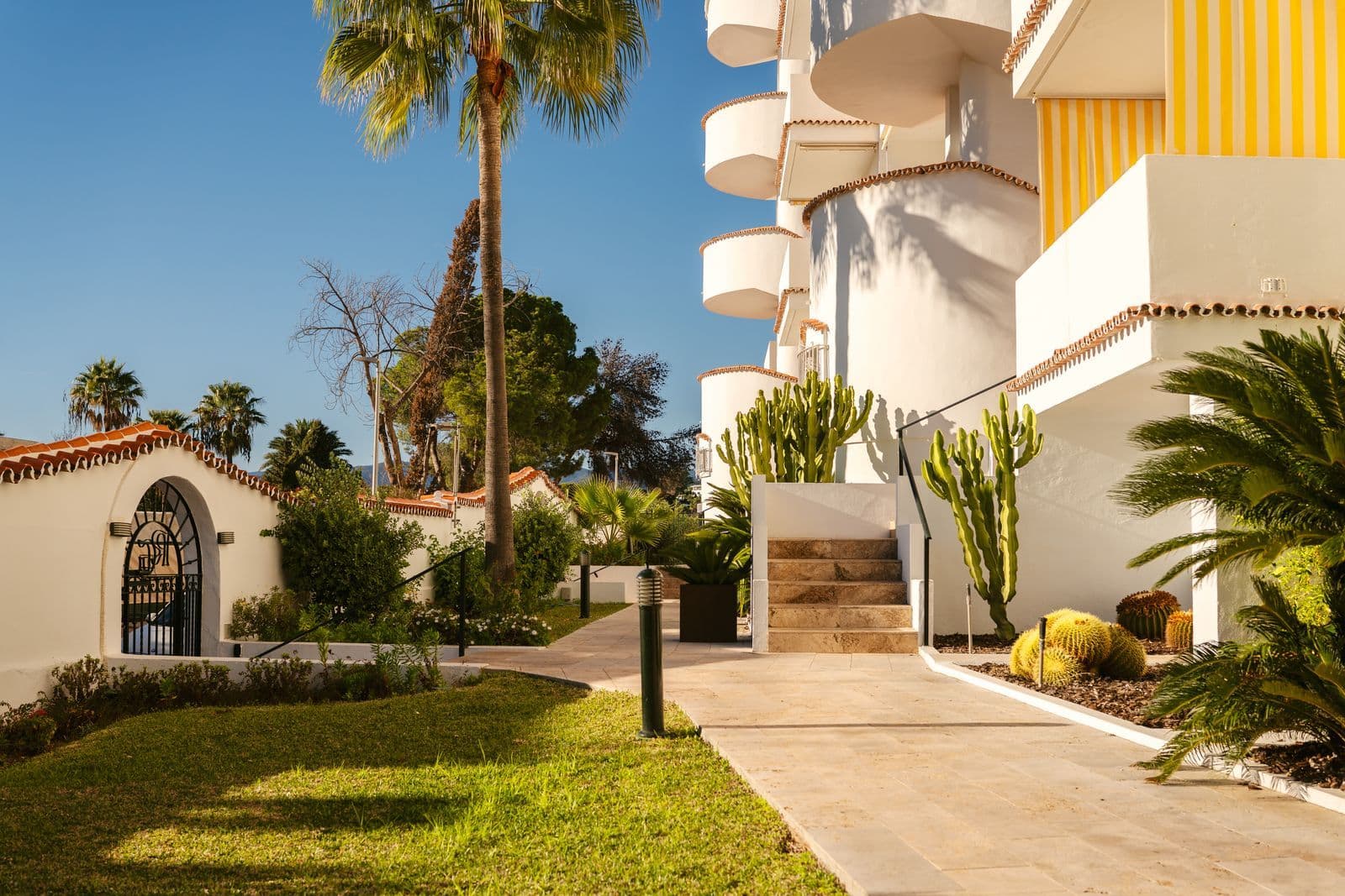 Middle Floor Apartment in Nueva Andalucía, Nueva Andalucía