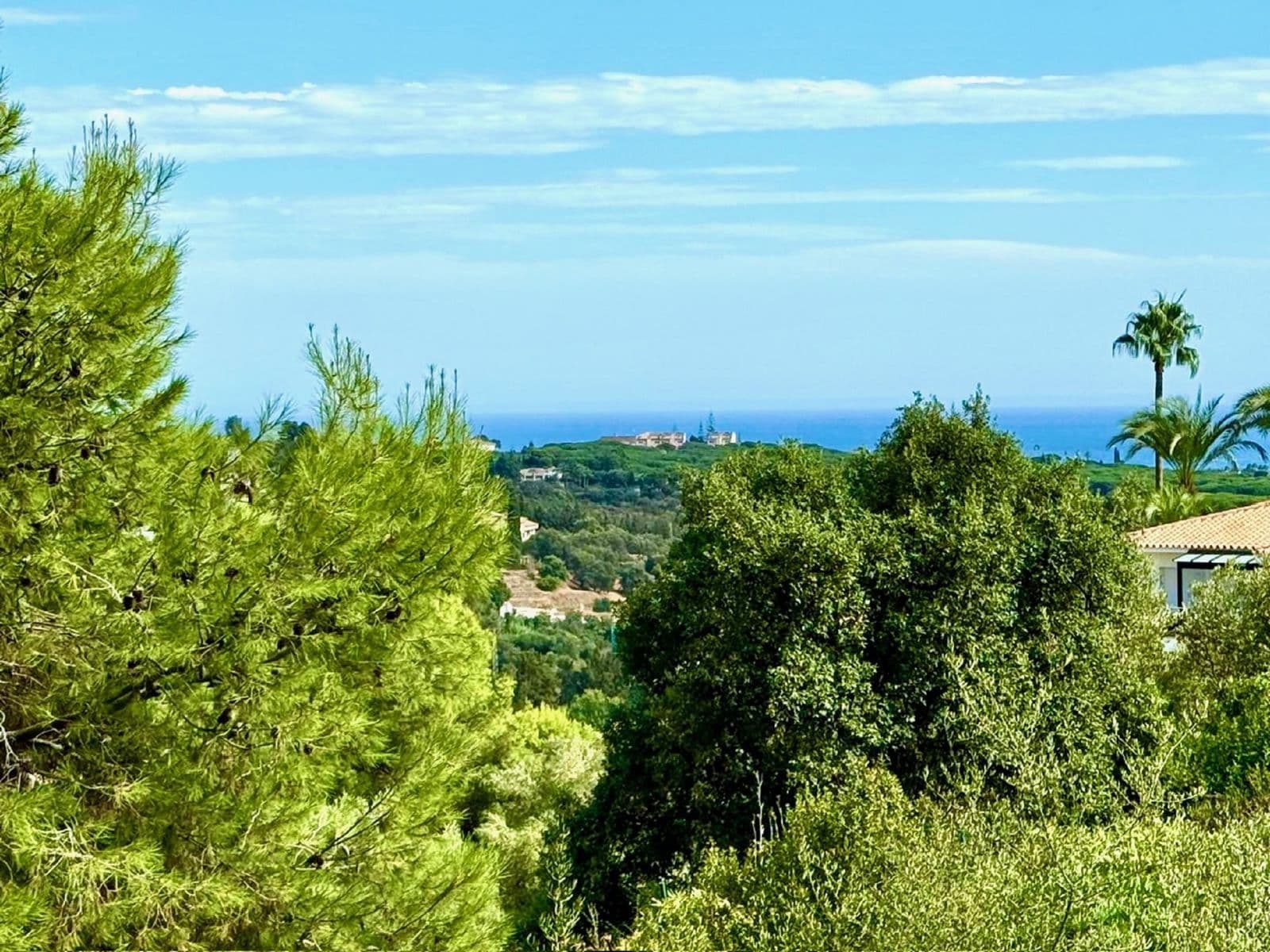 Middle Floor Apartment in Elviria, Marbella East