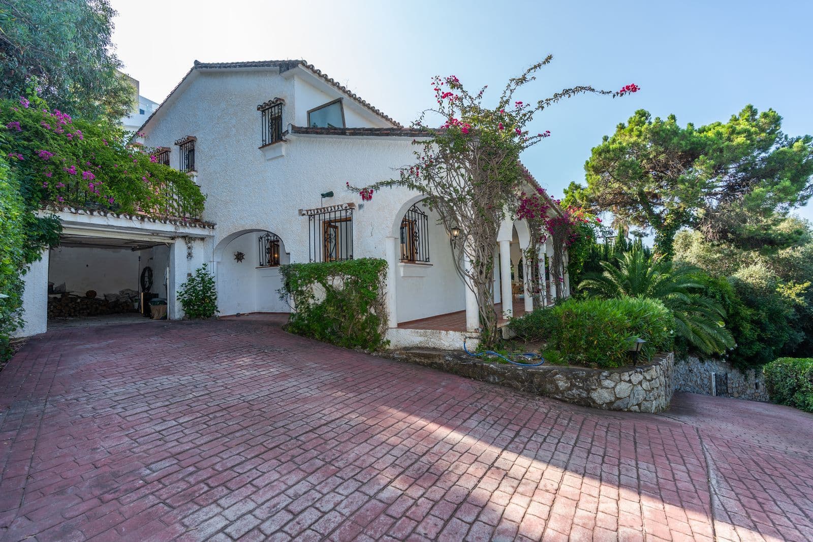 Detached Villa in Elviria, Marbella East