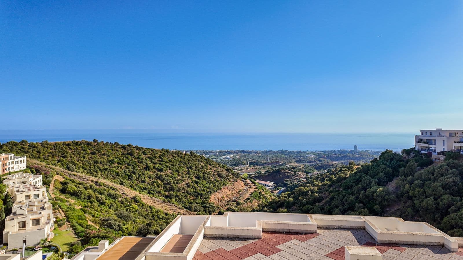 Penthouse in Altos de los Monteros, Marbella East