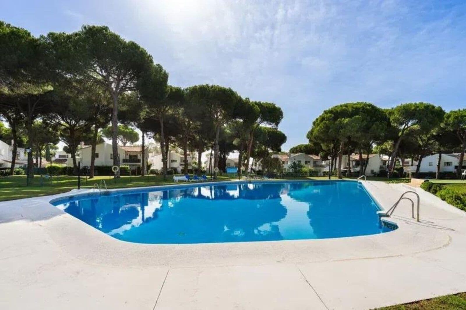 Townhouse in Benamara, Estepona