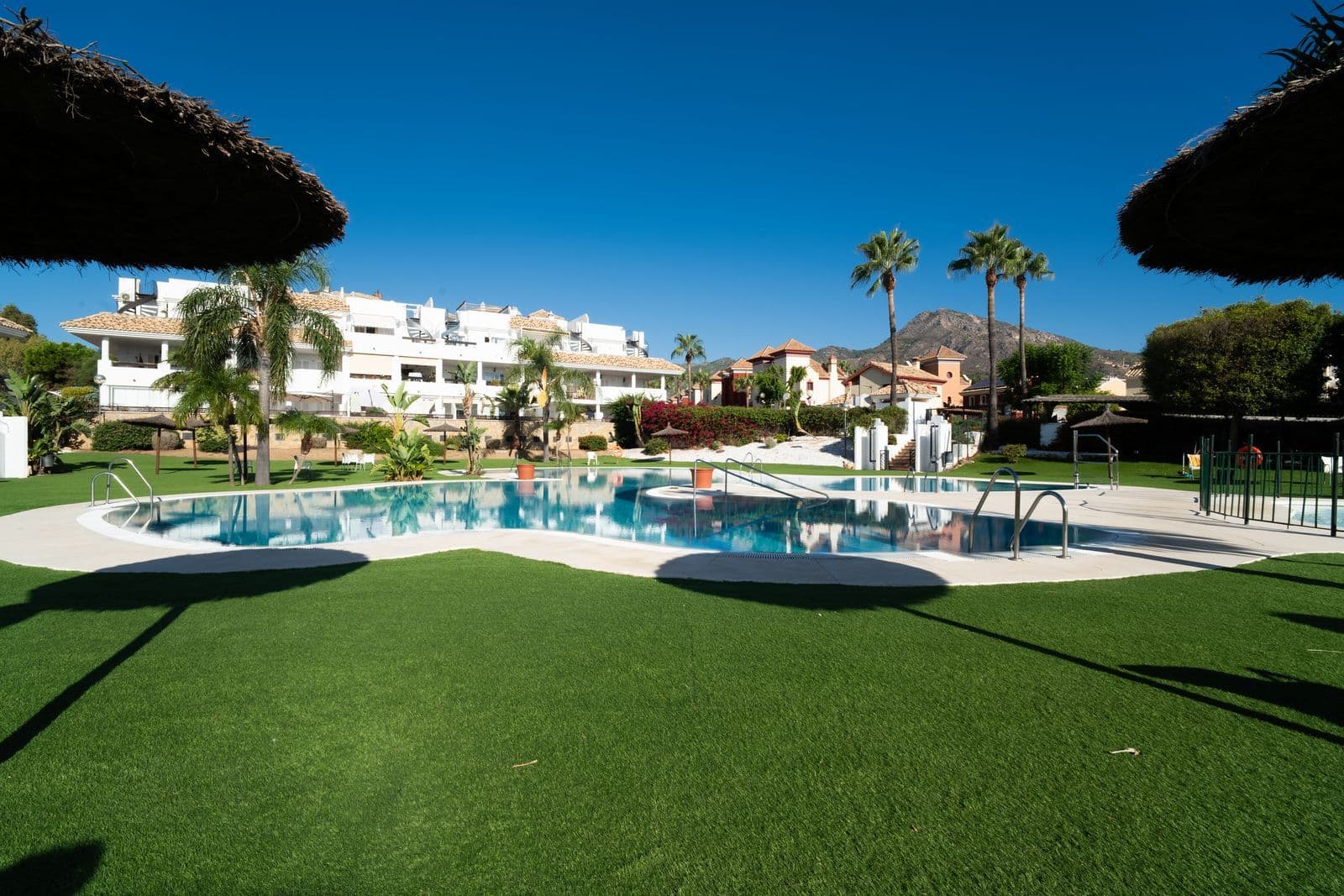 Top Floor Apartment in Benalmadena Costa, Benalmádena