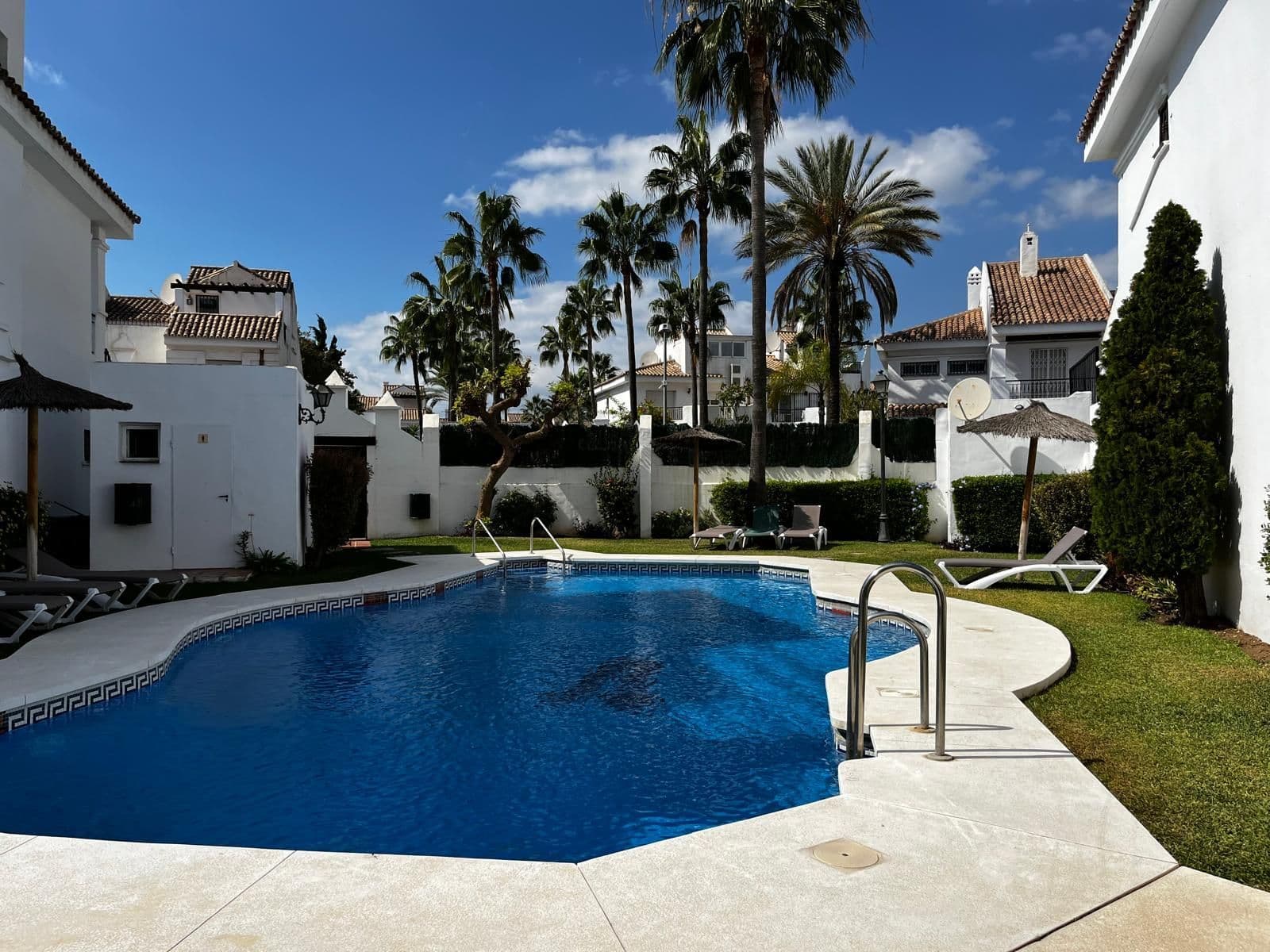 Townhouse in Nueva Andalucía, Nueva Andalucía