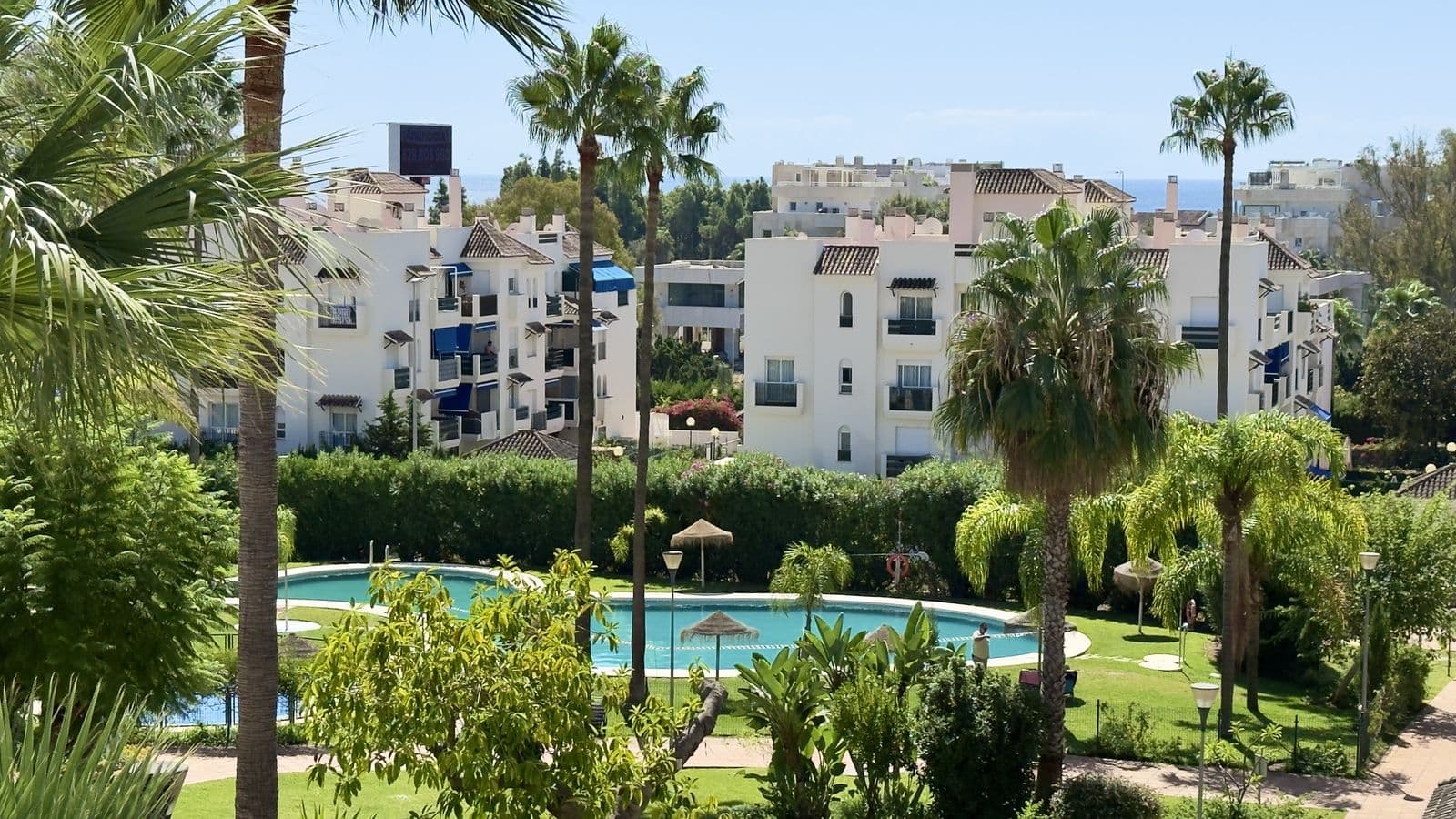 Middle Floor Apartment in Nueva Andalucía, Nueva Andalucía