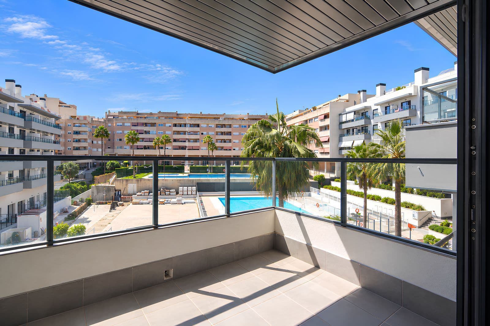 Middle Floor Apartment in Las Lagunas, Fuengirola