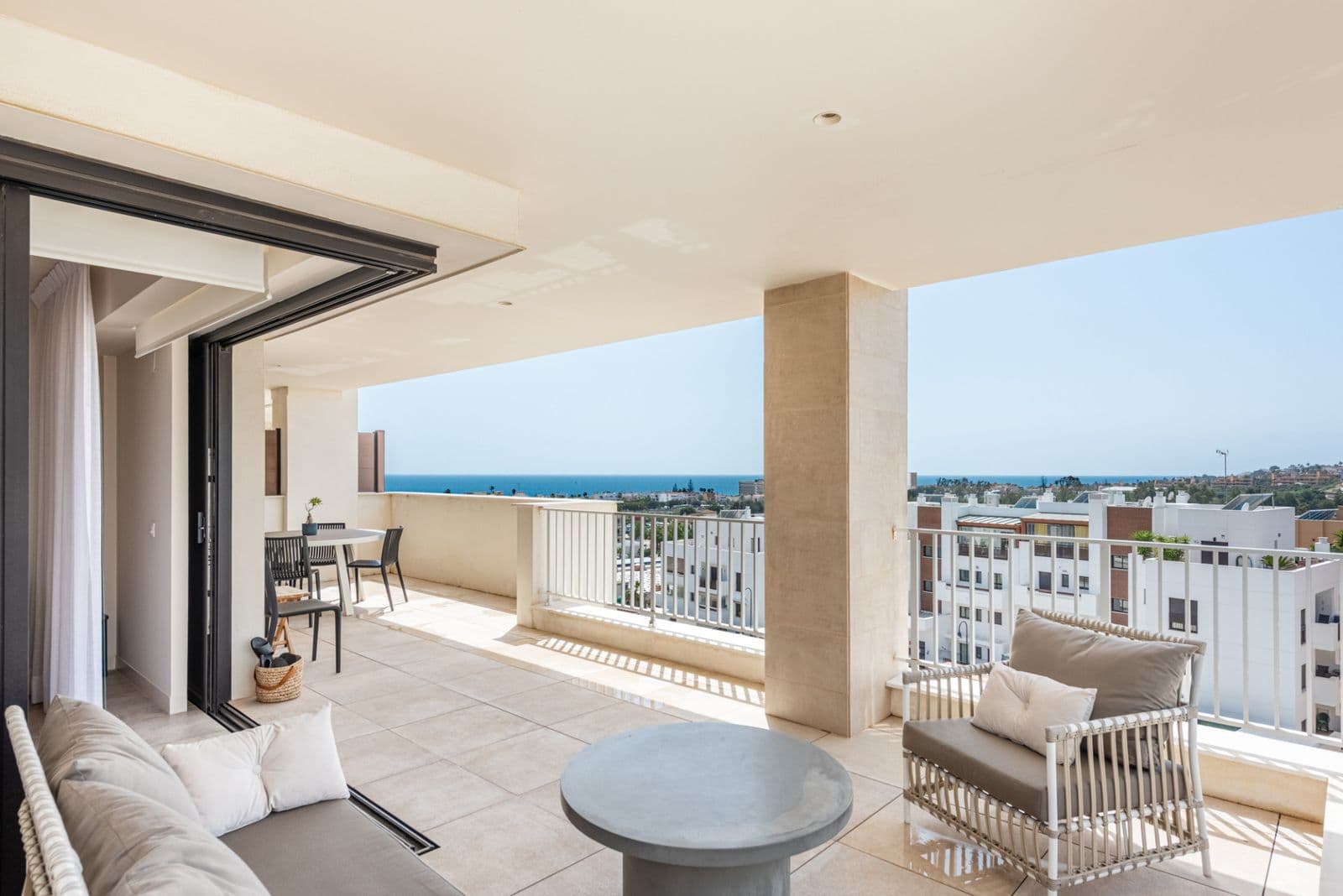 Middle Floor Apartment in La Cala de Mijas, Mijas