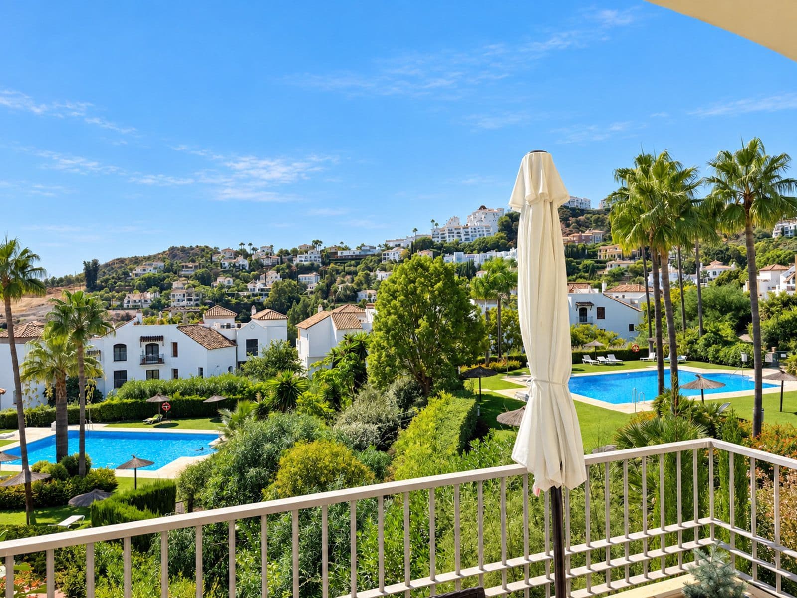 Middle Floor Apartment in Los Arqueros, Benahavís
