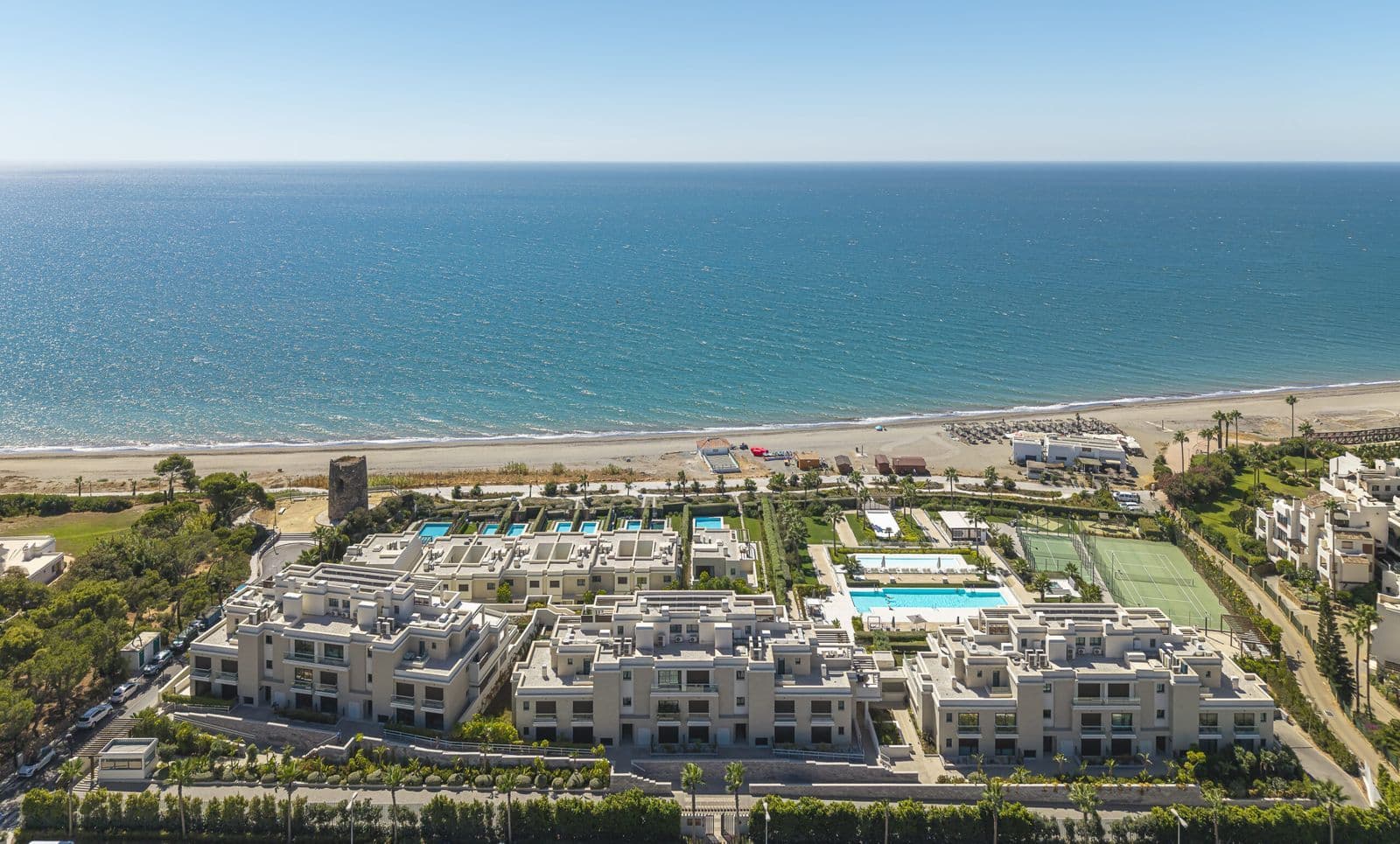 Middle Floor Apartment in New Golden Mile, Estepona