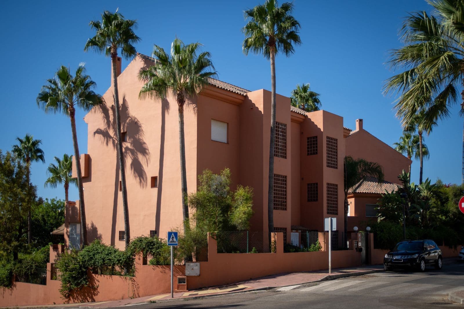 Middle Floor Apartment in Estepona, Estepona