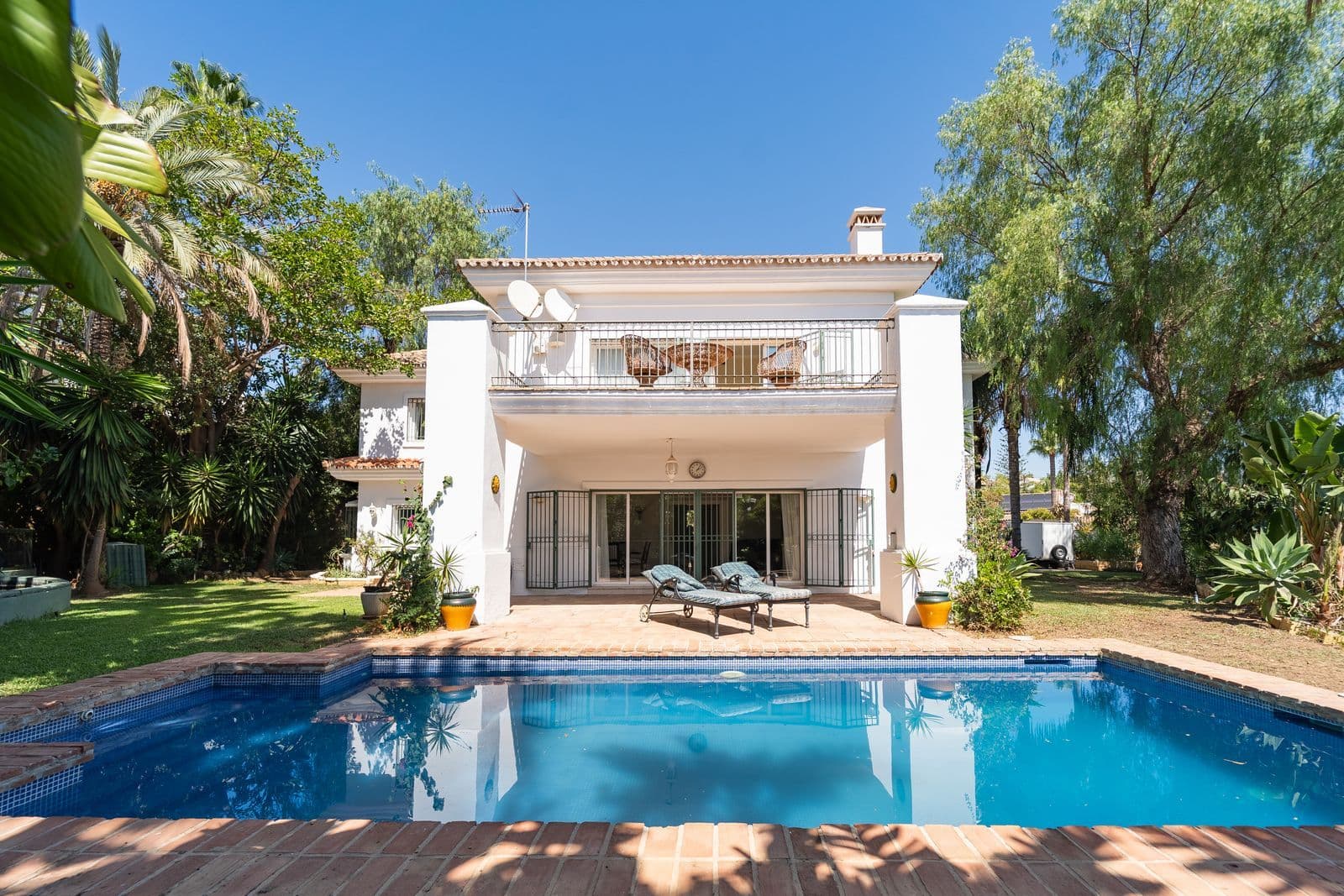 Detached Villa in El Rosario, Marbella East