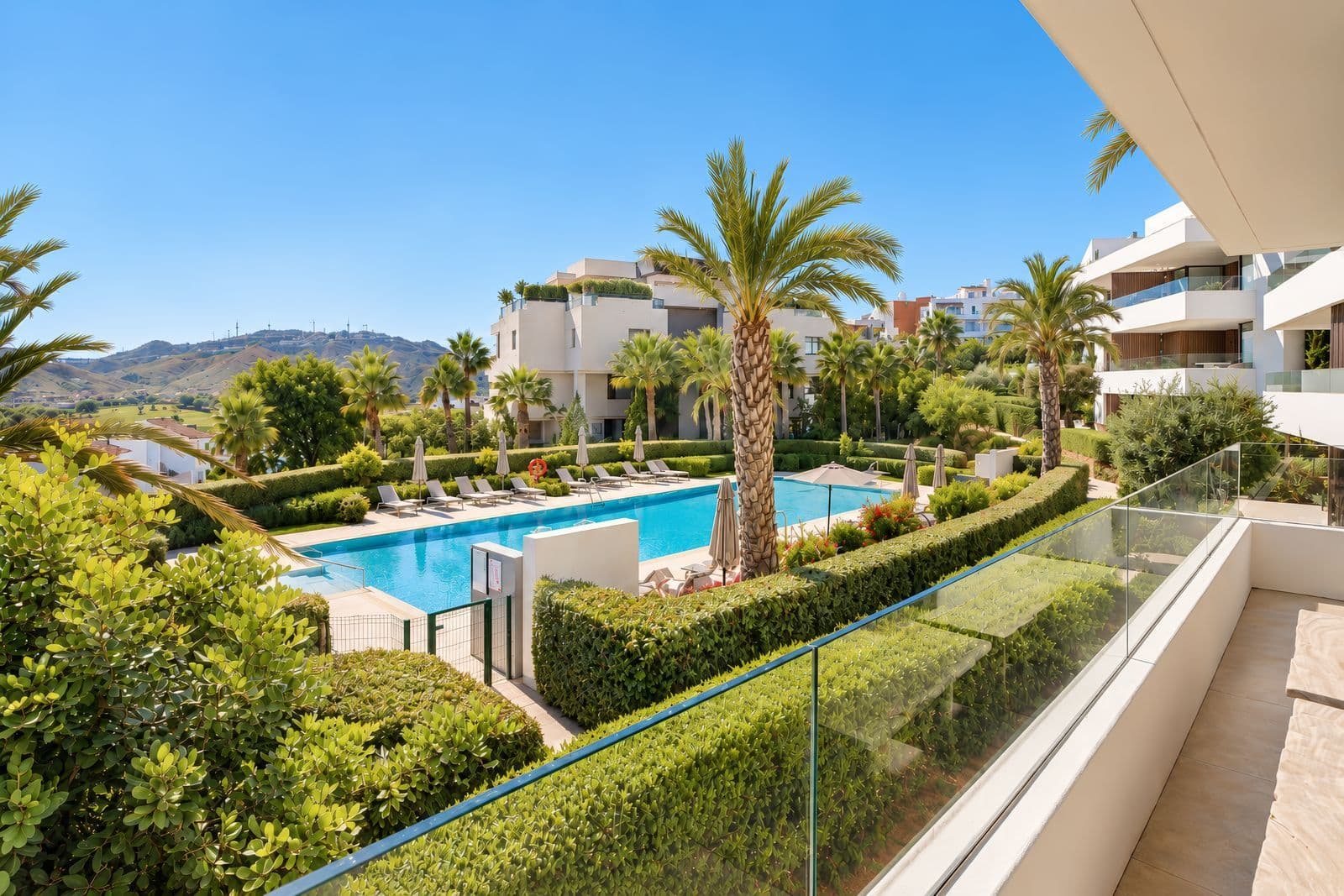 Middle Floor Apartment in Los Arqueros, Benahavís