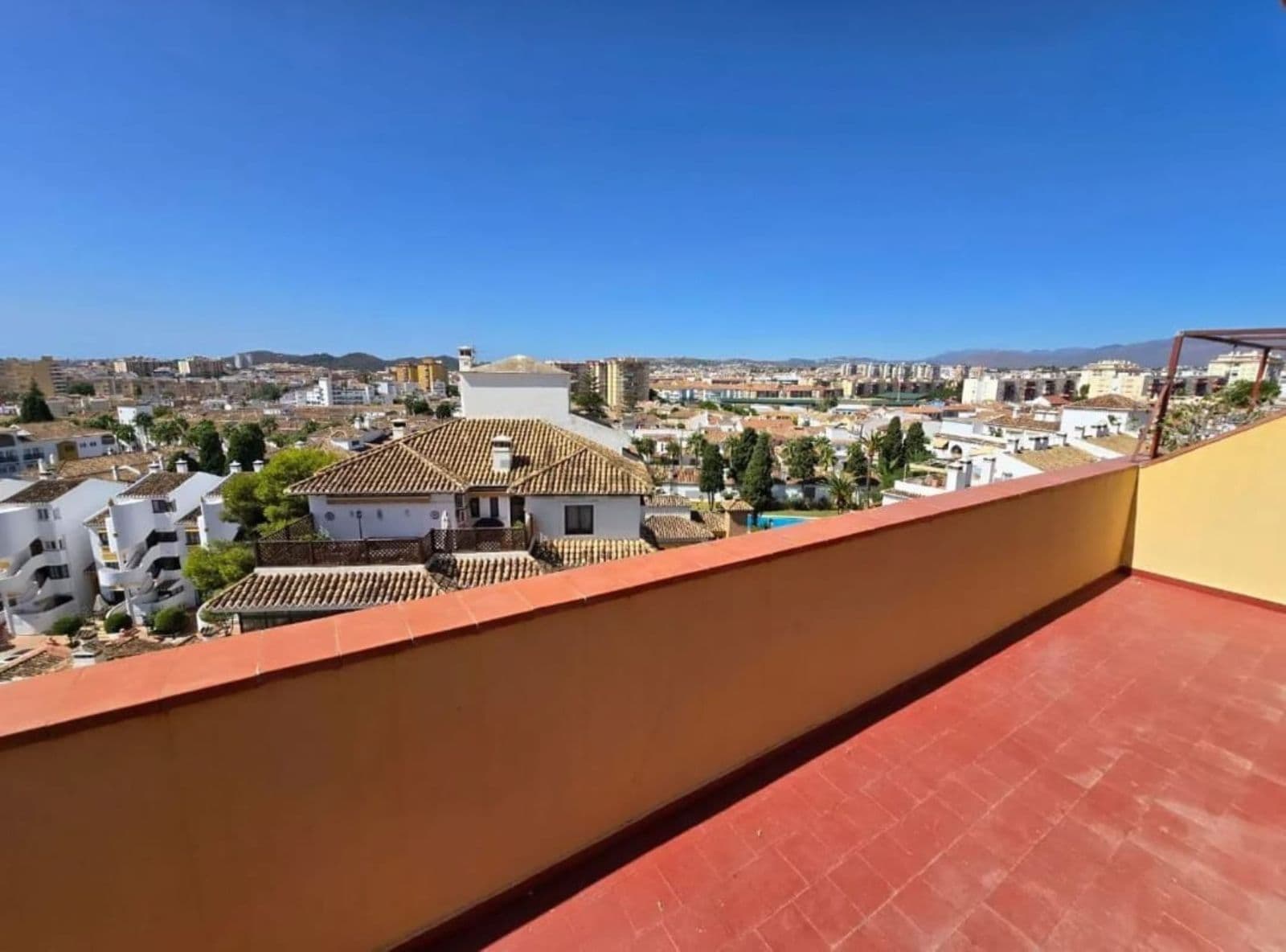 Top Floor Apartment in Fuengirola, Fuengirola
