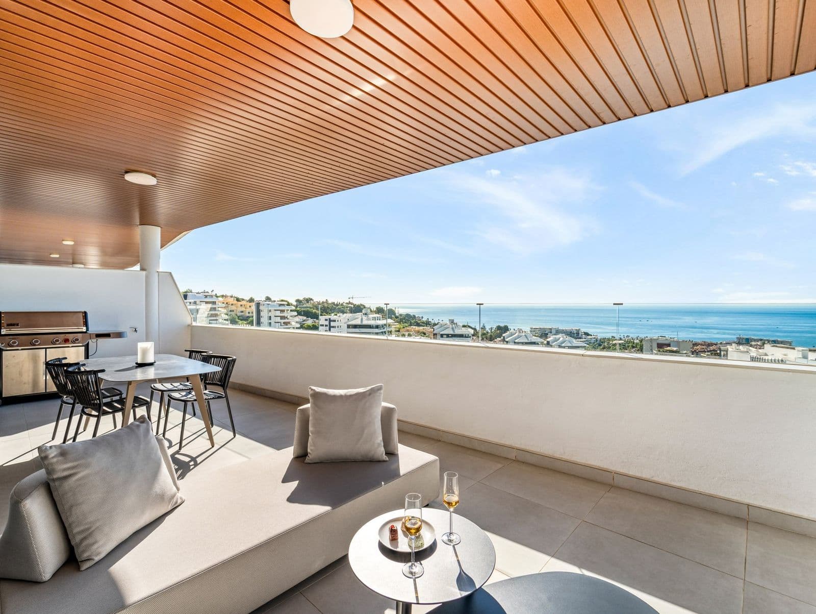 Middle Floor Apartment in Fuengirola, Fuengirola