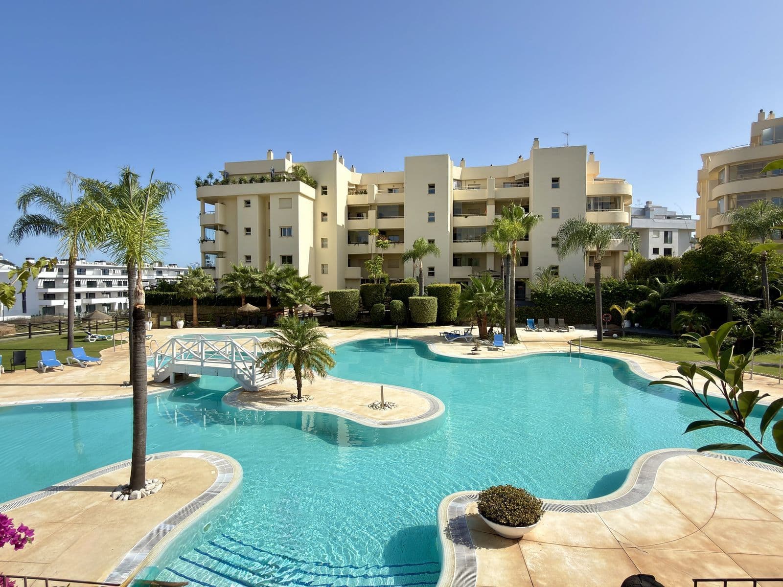 Middle Floor Apartment in El Faro, Mijas