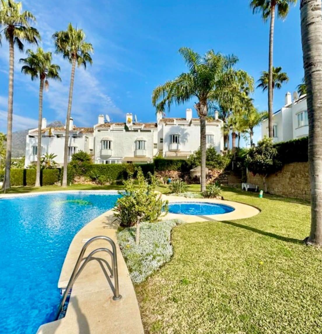 Townhouse in The Golden Mile, Marbella