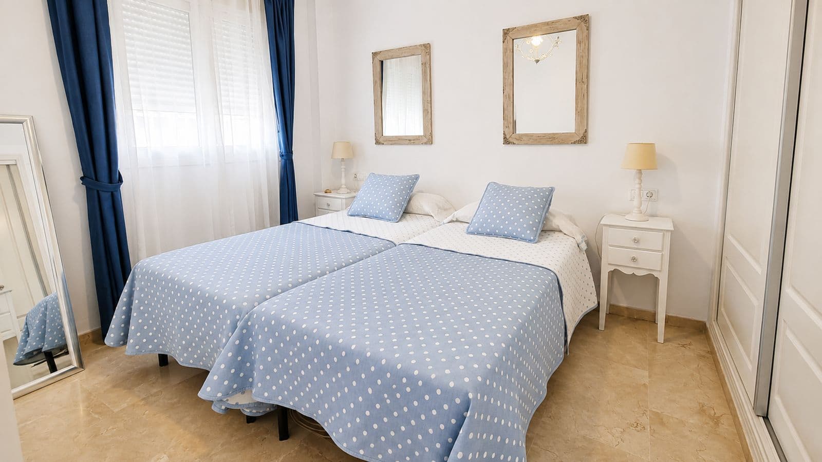 Middle Floor Apartment in Casares Playa, Casares