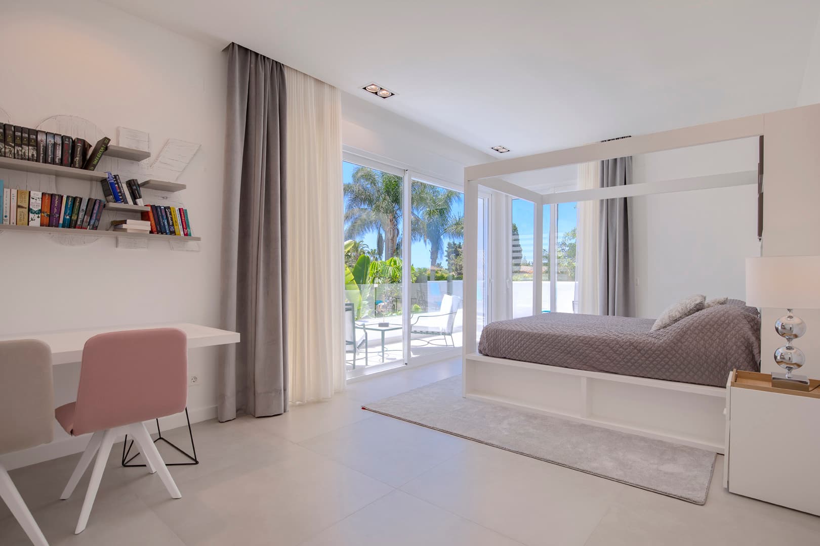 Villa Zebra, 38