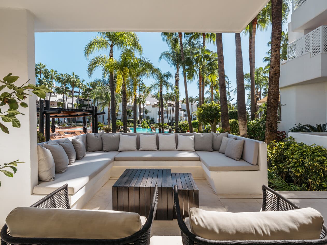 Aura 7, Marbella