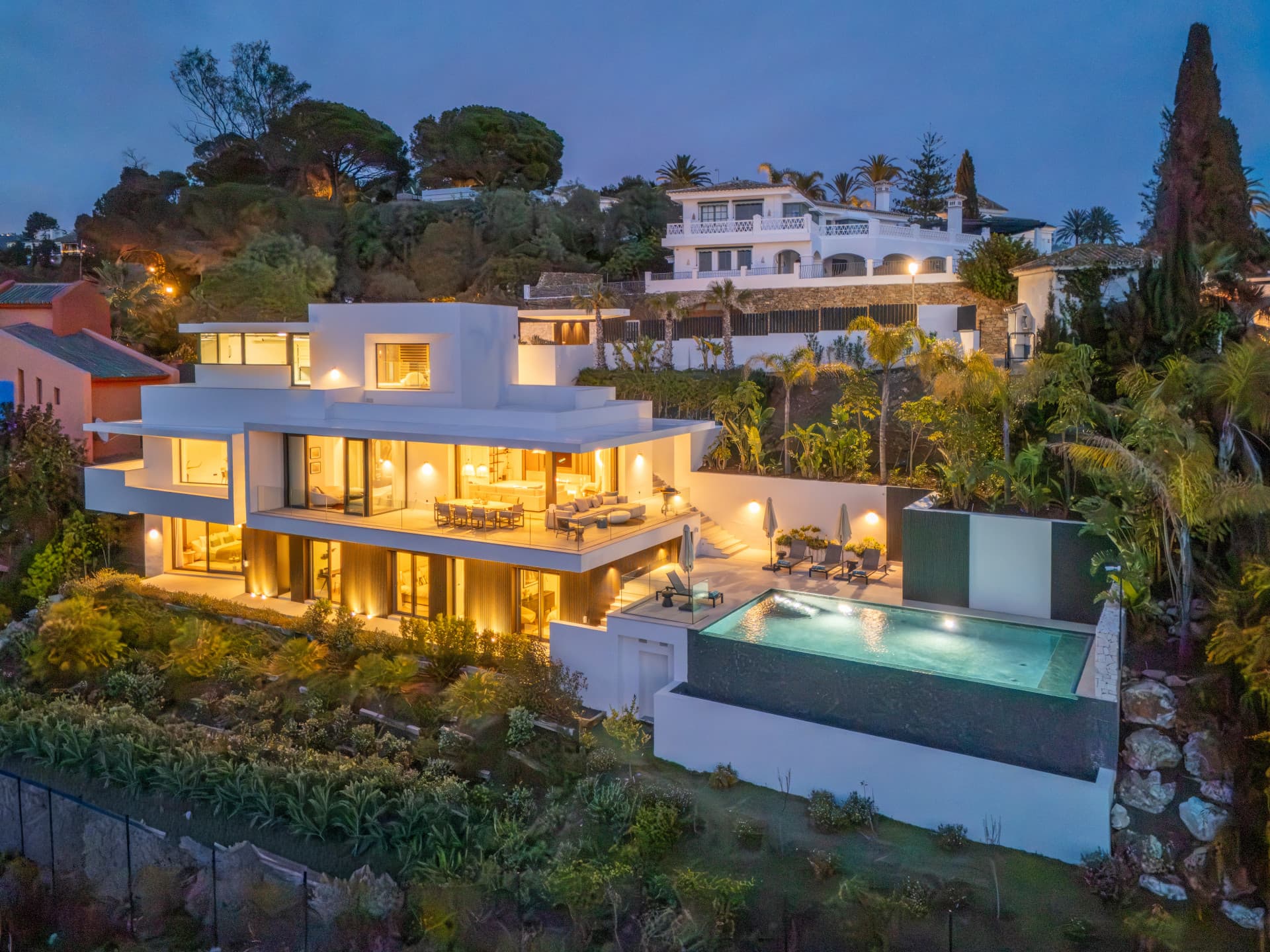 Rosario 430, Marbella East