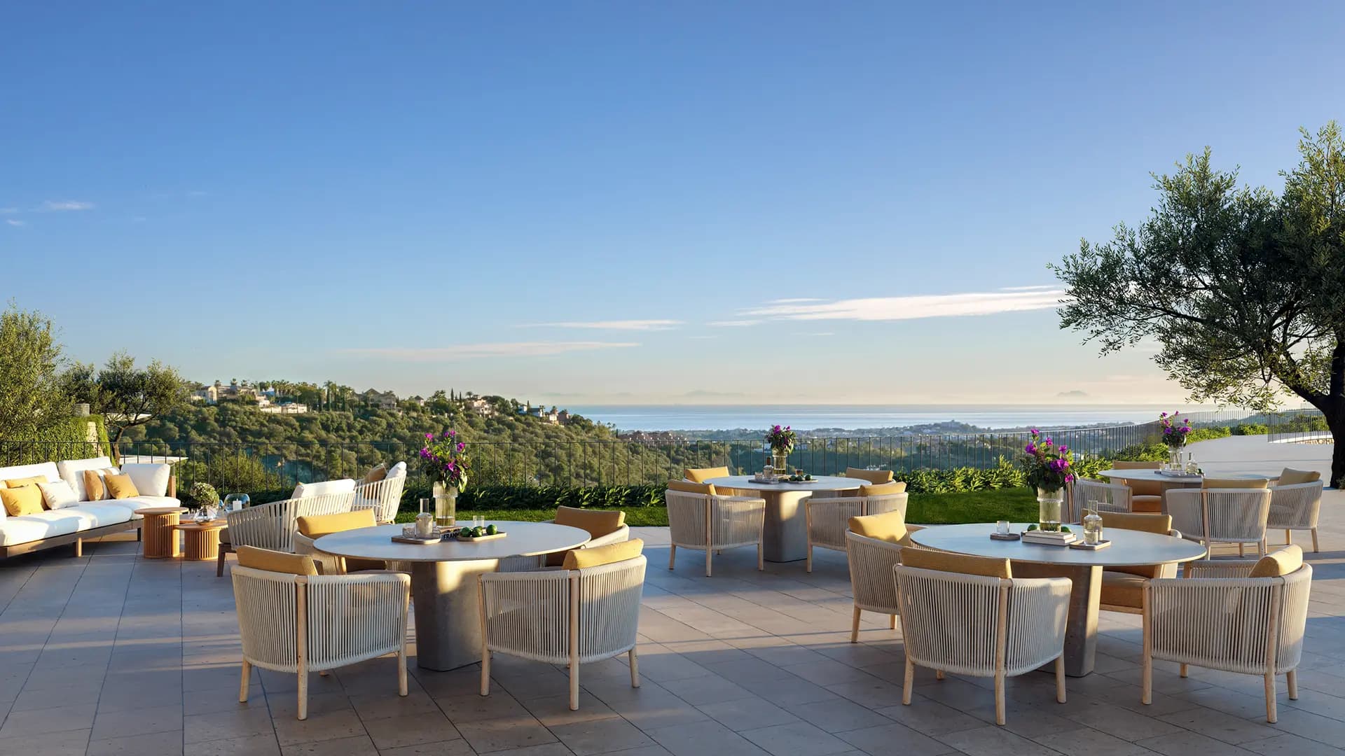 Azurean Marbella, 7