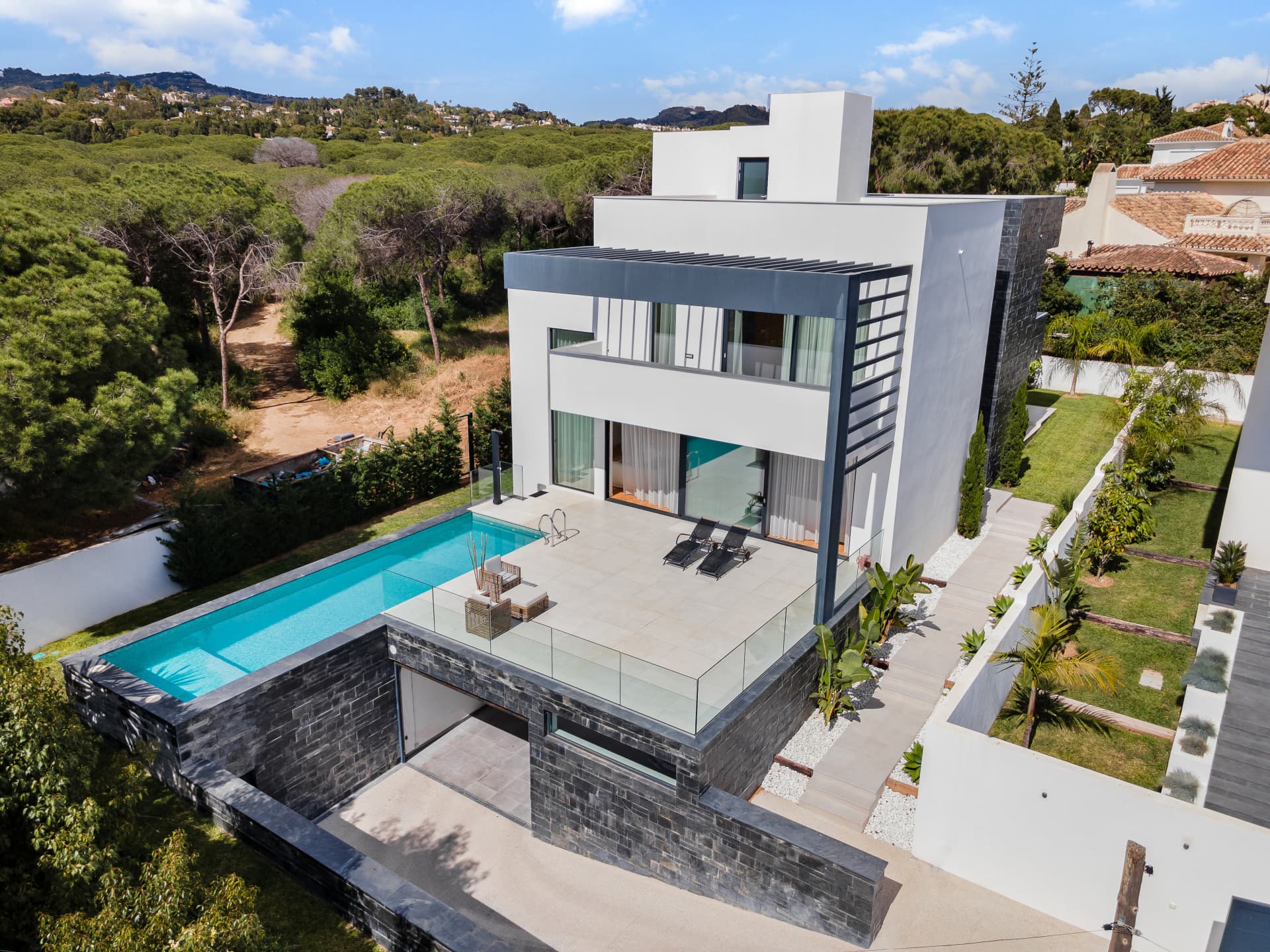 Villa Mia, Marbella East
