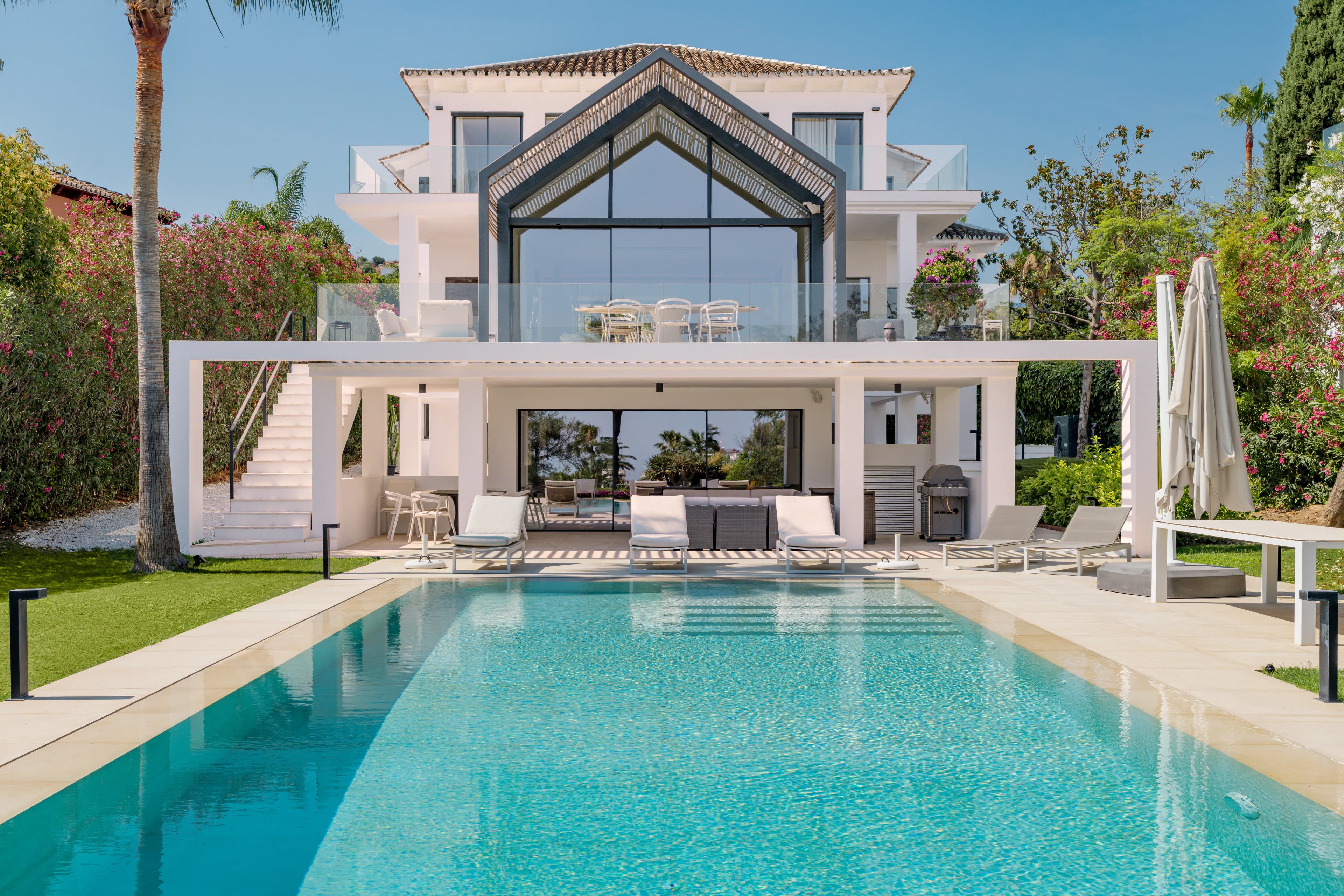 Villa Tavira, Nueva Andalucía